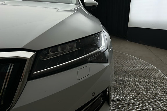 Skoda Superb 11 of 28