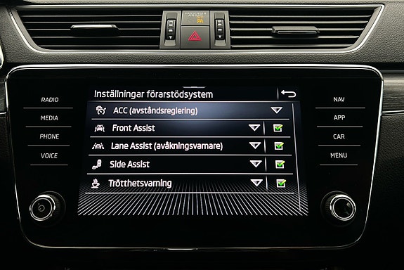 Skoda Superb 24 of 28