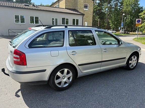 Skoda Octavia 4 of 6