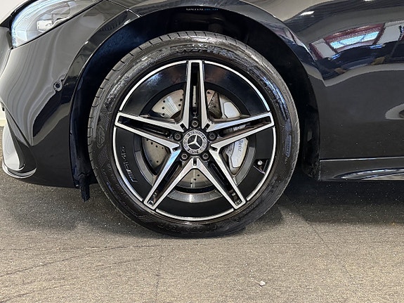 Mercedes-Benz C300 20 of 22