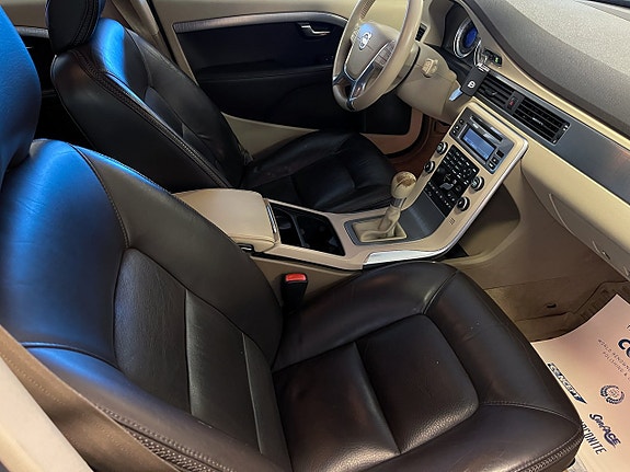Volvo XC70 8 of 13