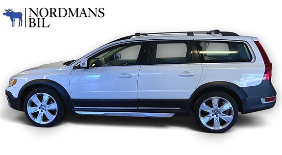 Volvo XC70 2 of 13