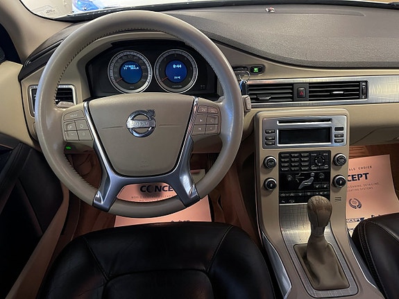 Volvo XC70 9 of 13