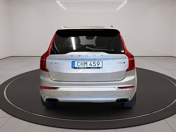 Volvo XC90 30 of 30