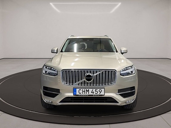 Volvo XC90 5 of 30