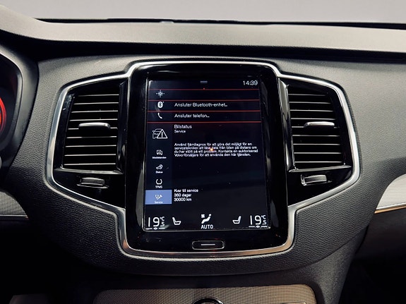 Volvo XC90 21 of 30