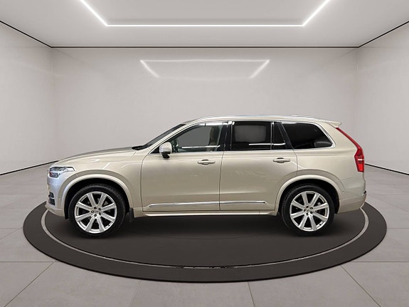 Volvo XC90 6 of 30