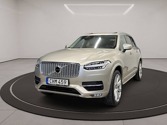 Volvo XC90 4 of 30