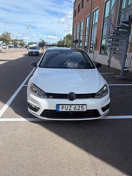 Volkswagen Golf VII 5 of 15