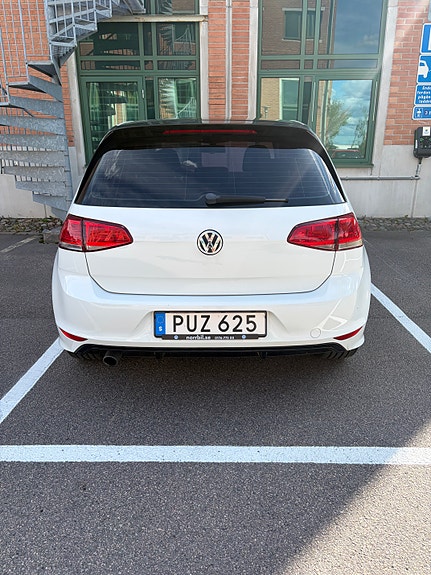 Volkswagen Golf VII 6 of 15