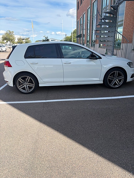 Volkswagen Golf VII 4 of 15