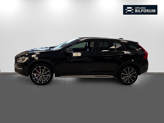 Volvo V60 Cross Country 4 of 19