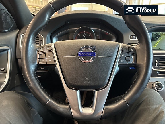 Volvo V60 Cross Country 18 of 19