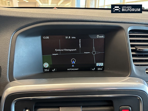 Volvo V60 Cross Country 11 of 19