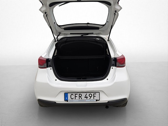 Mazda 2 8 of 26
