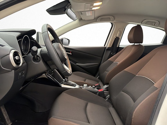 Mazda 2 11 of 26
