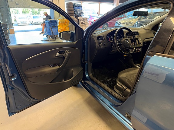 Volkswagen Polo 8 of 25