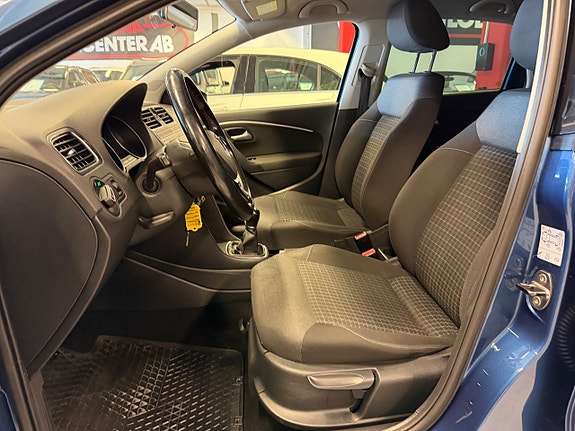 Volkswagen Polo 16 of 25