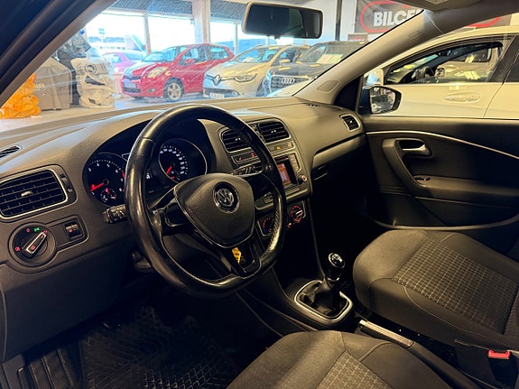 Volkswagen Polo 10 of 25
