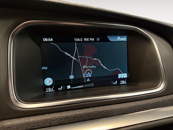 Volvo V40 Cross Country 17 of 21