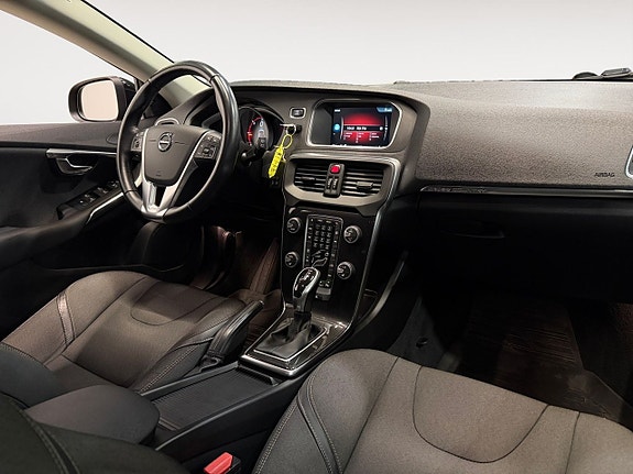 Volvo V40 Cross Country 15 of 21