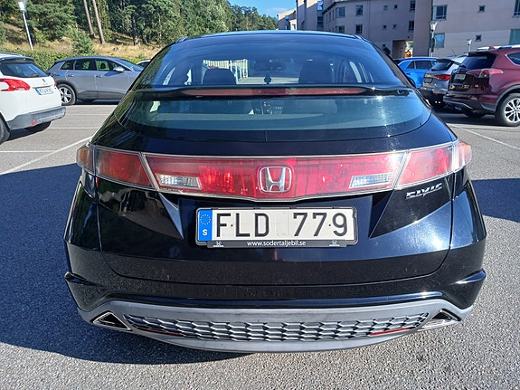 Honda Civic 4 of 6