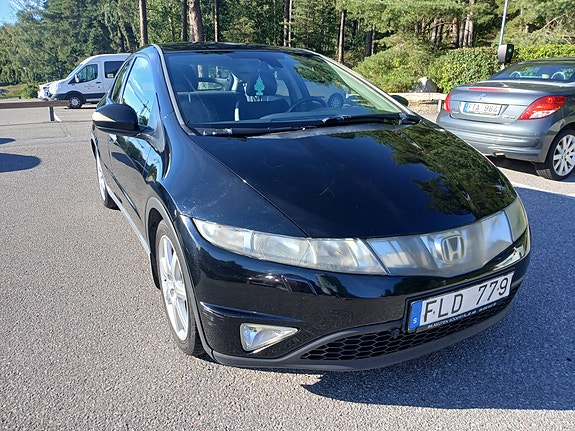 Honda Civic 2 of 6