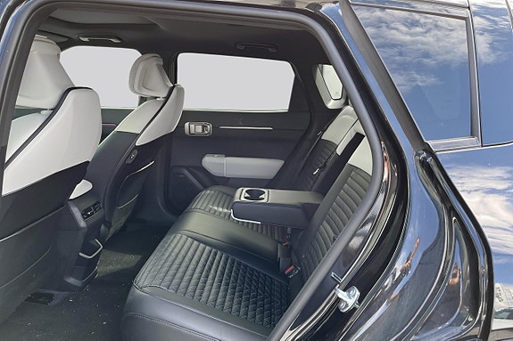Kia EV4 9 of 14
