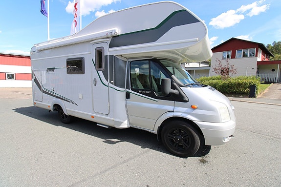 LMC Liberty 664 G Våningssäng 6 bältade platser 2,2 Turbodiesel 140 Hk