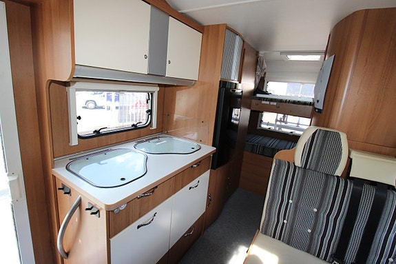 LMC Liberty 664 G Våningssäng 6 bältade platser 2,2 Turbodiesel 140 Hk 10 of 17