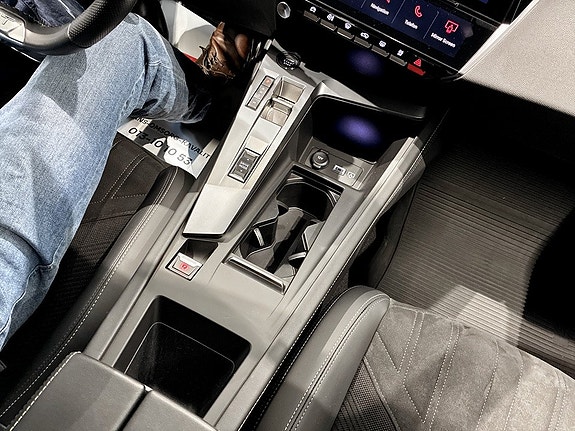 Peugeot 308 12 of 17