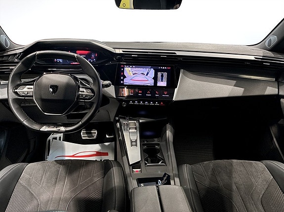 Peugeot 308 8 of 17