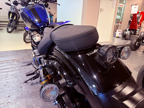 Yamaha XV950 R Bolt 6 of 10