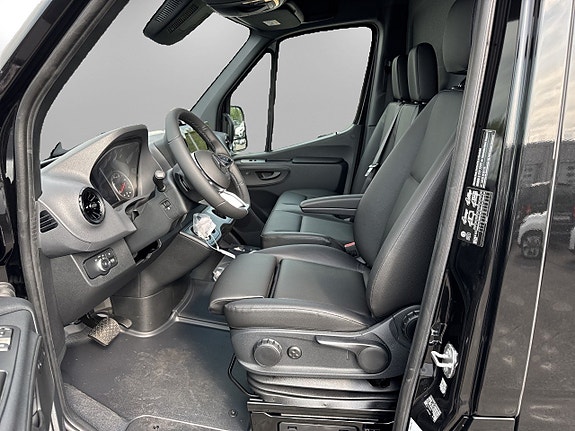 Mercedes-Benz Sprinter 319 8 of 14