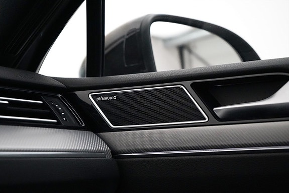 Volkswagen Passat 15 of 24