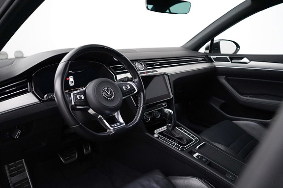 Volkswagen Passat 4 of 24
