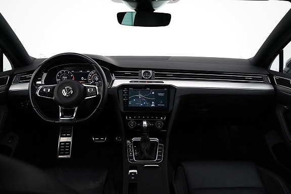 Volkswagen Passat 7 of 24