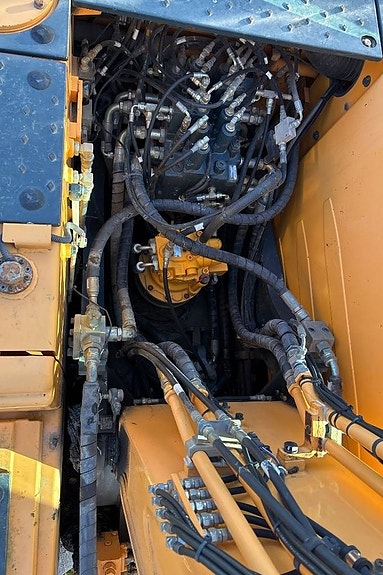 Hyundai Robex 140 LC-9 A 11 of 24
