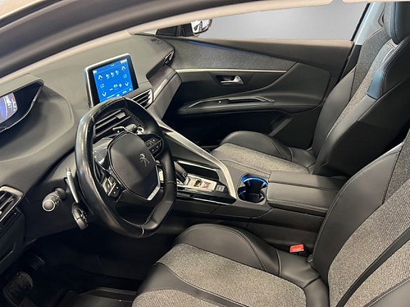 Peugeot 5008 10 of 18