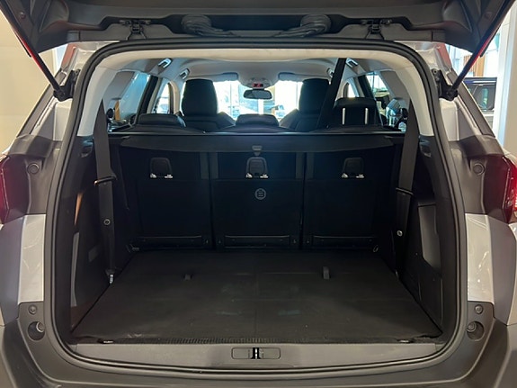 Peugeot 5008 8 of 18