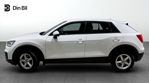 Audi Q2 2 of 12