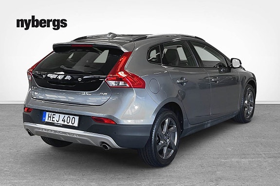 Volvo V40 Cross Country 4 of 19