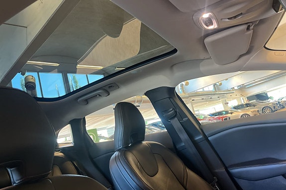 Volvo V40 Cross Country 12 of 19