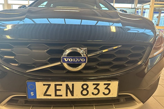 Volvo V60 Cross Country 21 of 23