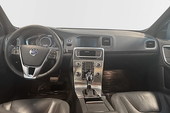 Volvo V60 Cross Country 5 of 23