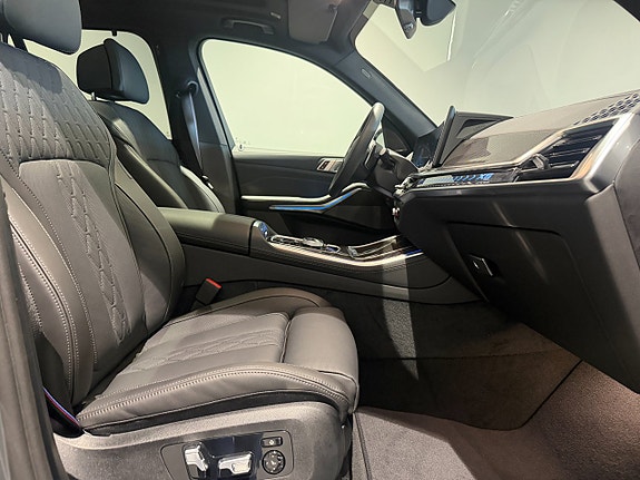 BMW X5 7 of 17