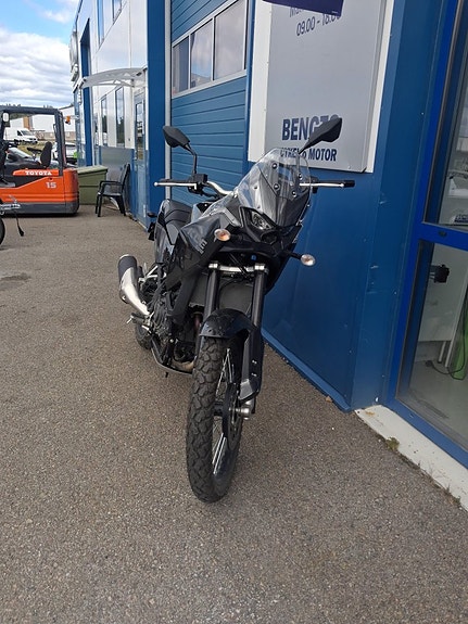Kawasaki kLE 500 4 of 4