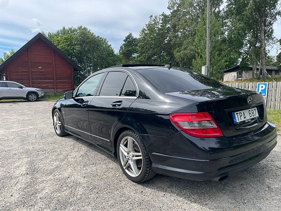 Mercedes-Benz C180 5 of 8