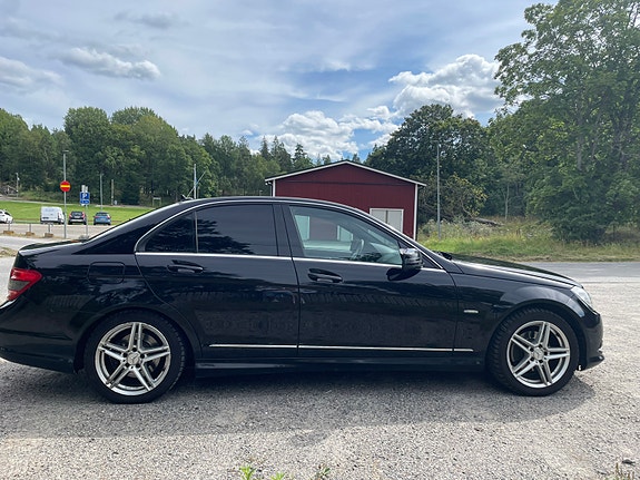 Mercedes-Benz C180 4 of 8