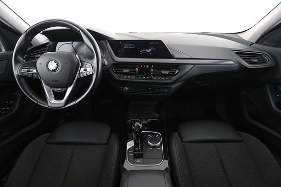 BMW 118i 13 of 30